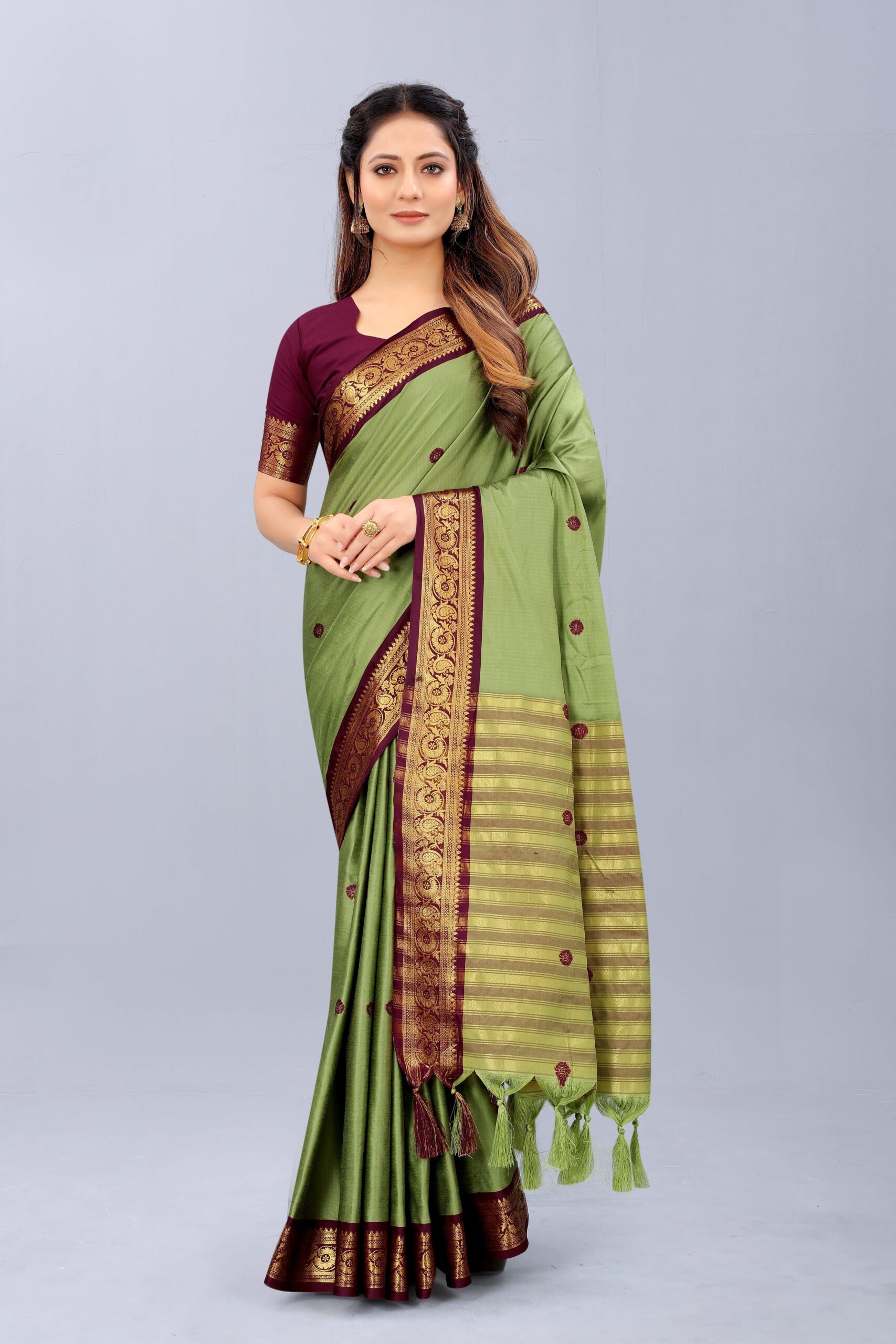 Buy AVANTIKA FASHION Woven Kanjivaram Pure Silk, Art Silk Green, Maroon  Sarees Online @ Best Price In India | Flipkart.com