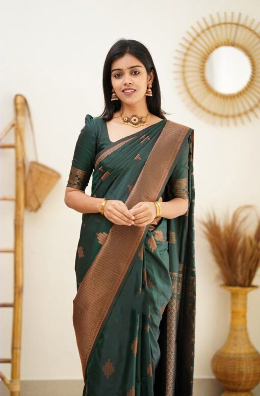 dark green kanjeevaram saree