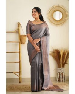 contrast blouse for grey silk saree